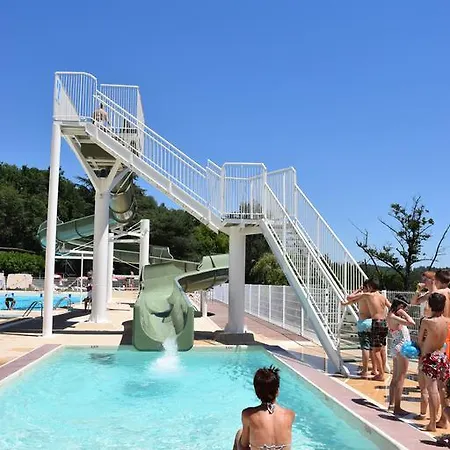 - Village Du פארק נופש