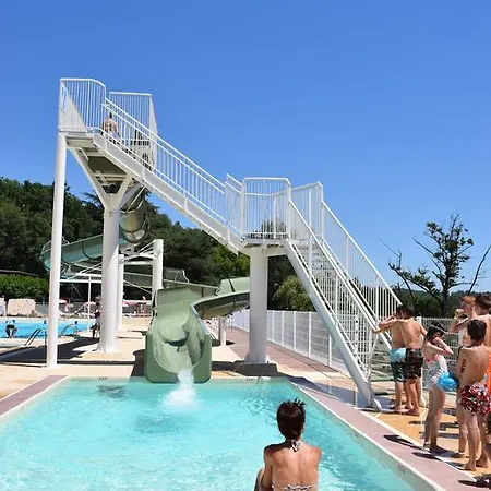 Camping - Village Vacances Du Lac Holiday park