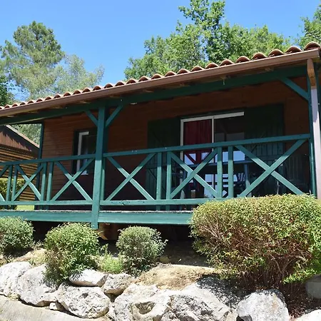 Camping - Village Vacances Du Lac *