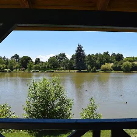 Camping - Village Vacances Du Lac Boulogne-sur-Gesse